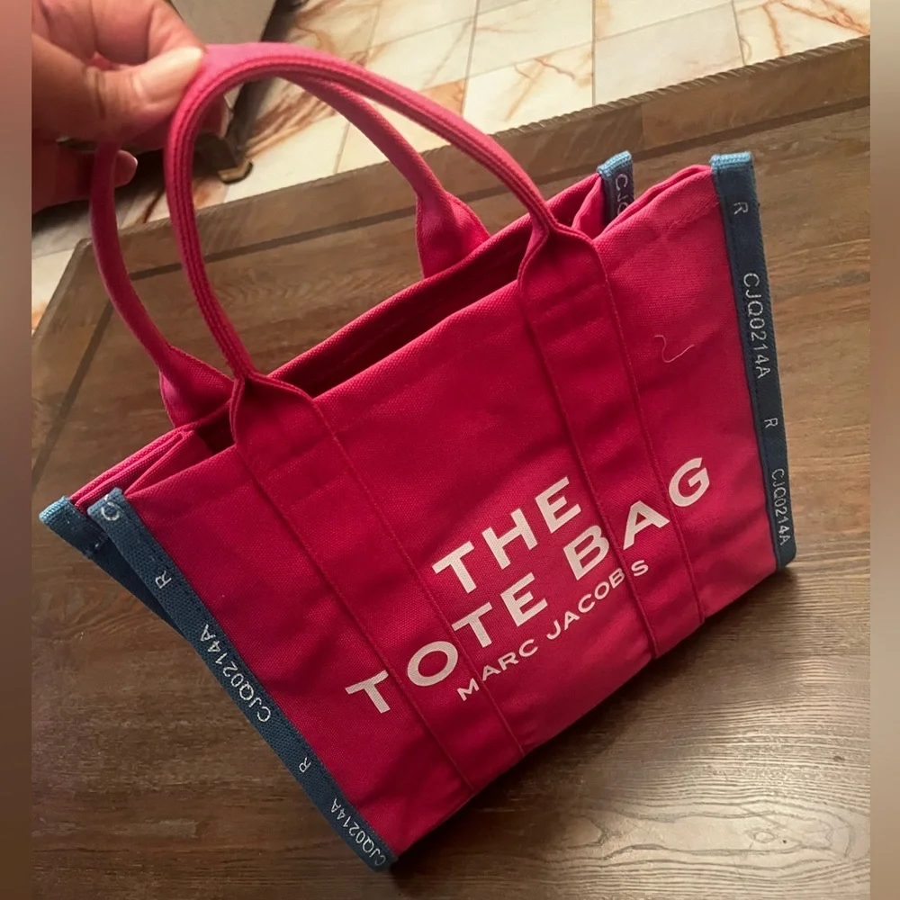 Marc Jacobs Hot Pink Canvas Tote with blue Trim - Picture 1 of 5
